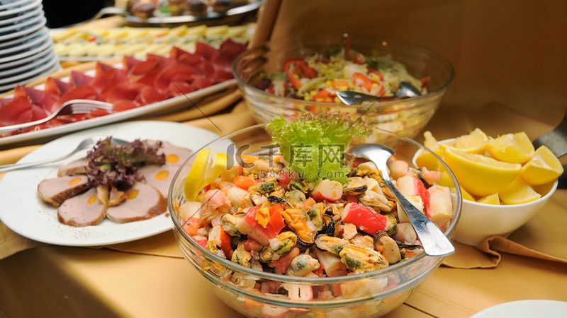 网红零食批发，资质盘点：合规经营，安心消费**