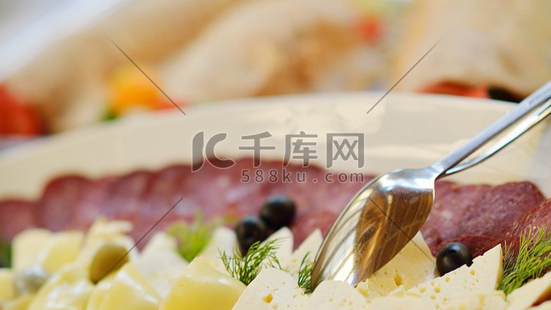 行业现状：市场细分与需求多样化