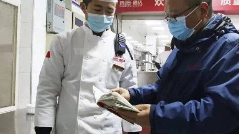 新能源食材配送车：价格背后的考量因素